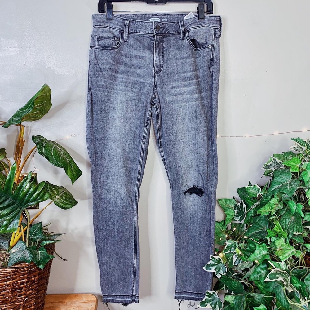 Modern Old Navy Black Super Skinny Rockstar Distressed Mid Rise Denim Jeans